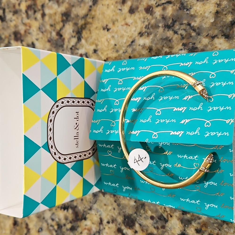 NWT‎ Stella & Dot Ansley Cuff Bracelet Brushed Gold Jewelry Gift